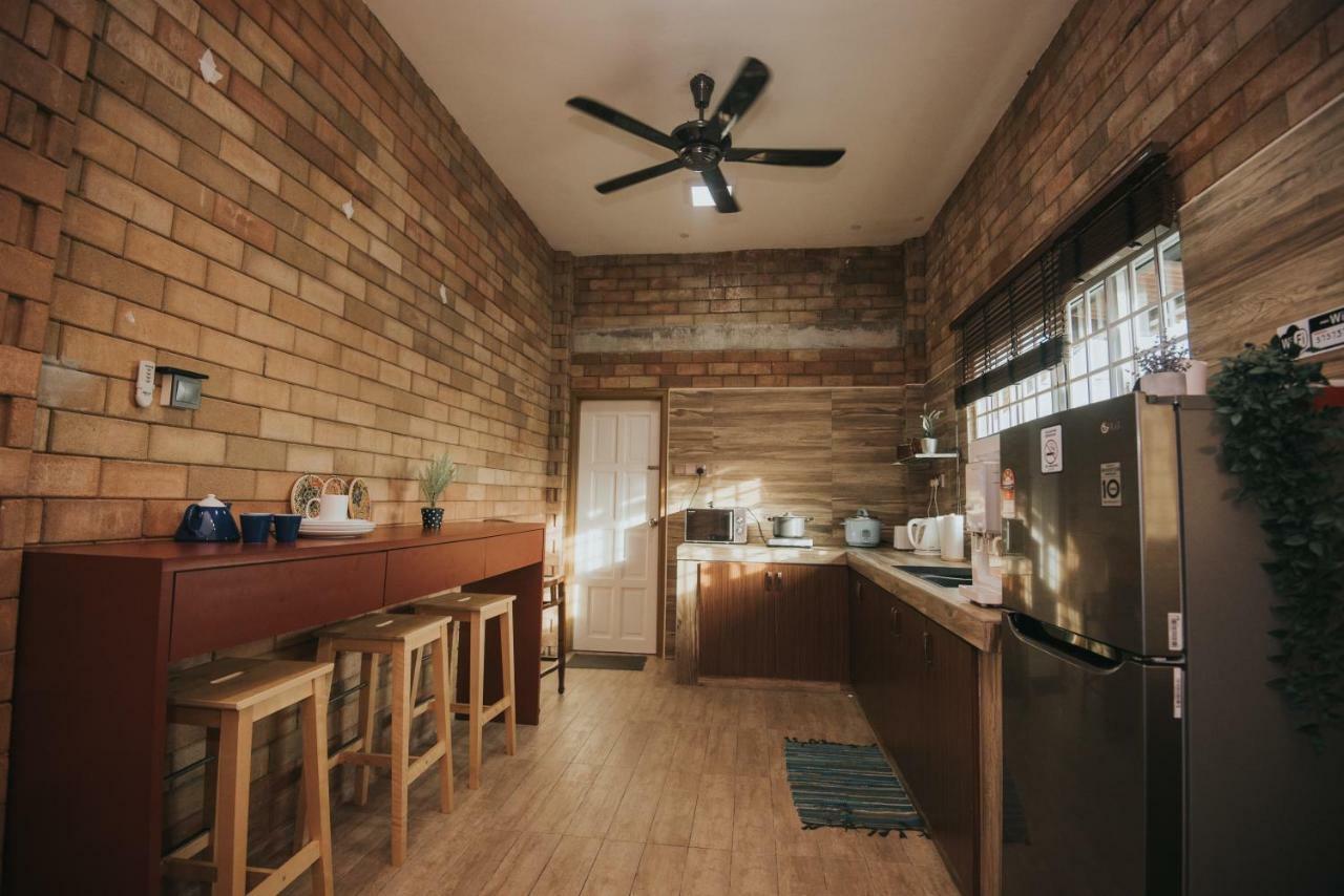 Ombak Deru Lodge 마랑 외부 사진