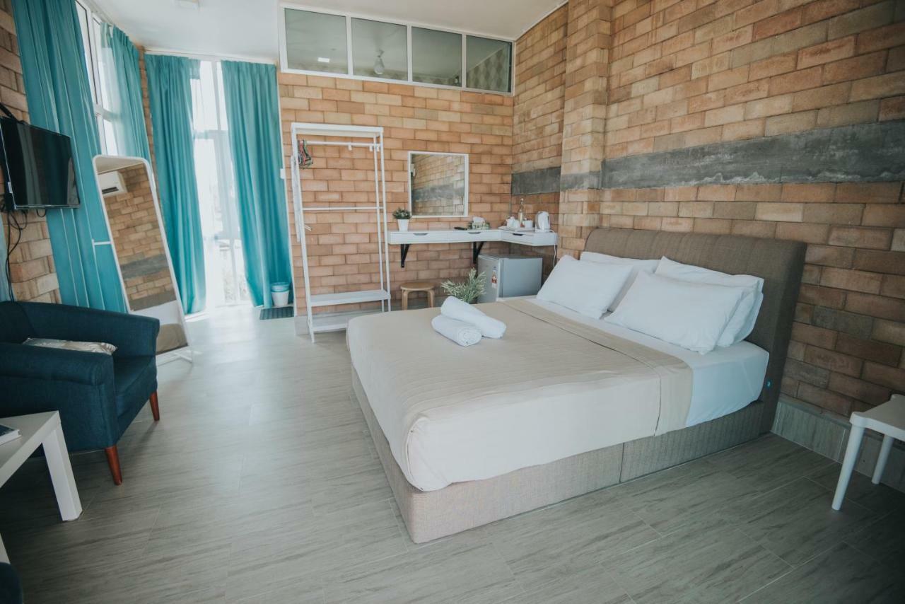 Ombak Deru Lodge 마랑 외부 사진